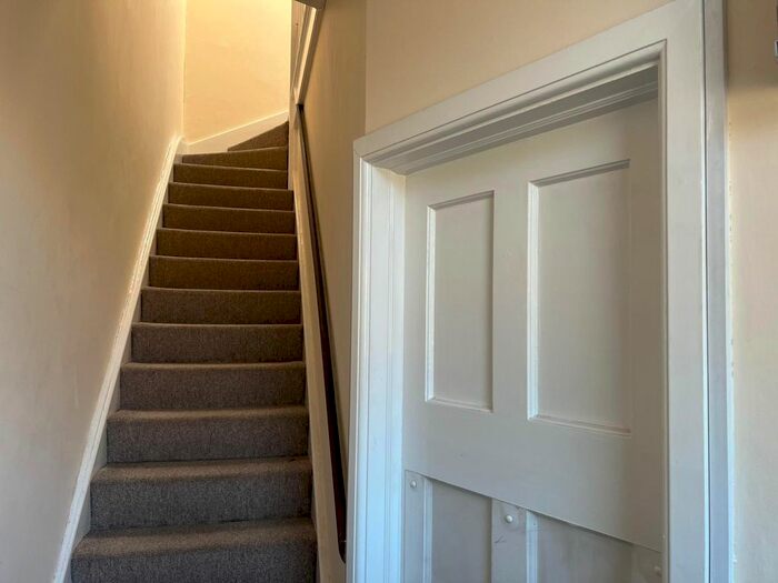 2 Bedroom Flat To Rent In Chesterton Road, Cambridge, CB4