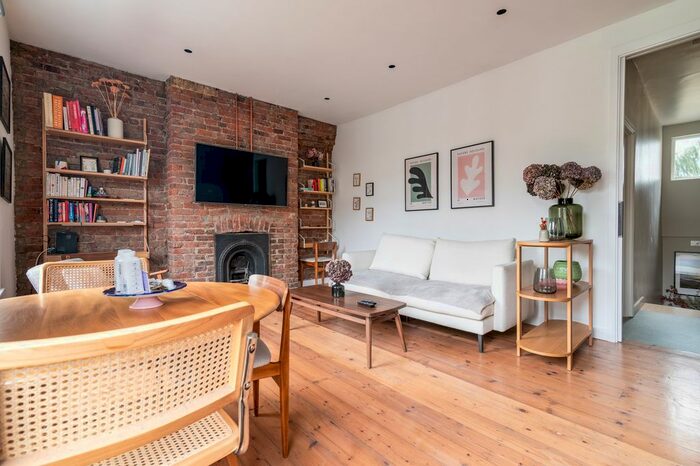 1 Bedroom Flat To Rent In Albion Road, London, N16