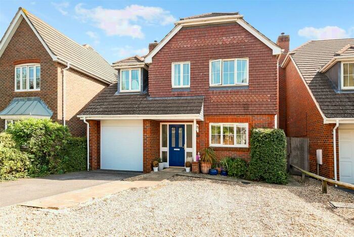 4 Bedroom Detached House To Rent In Caspian Close, Fishbourne, PO18