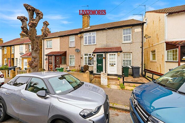 2 Bedroom Terraced House For Sale In St. Martins Road, Dartford, DA1