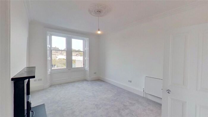 2 Bedroom Flat To Rent In Jeffrey Street, Edinburgh, EH1