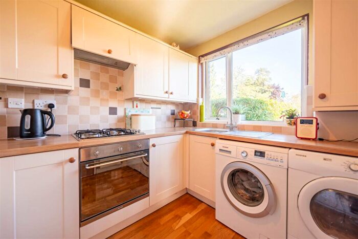 2 Bedroom Bungalow For Sale In Gagiebank, Wellbank, Dundee, DD5