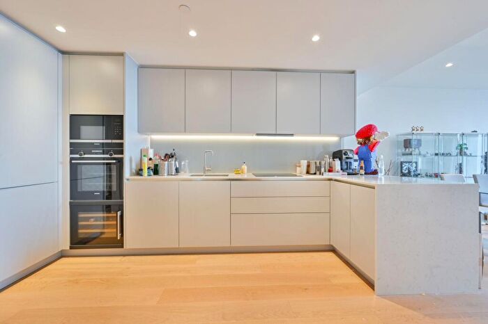1 Bedroom Flat To Rent In Hampton Tower, Canary Wharf, London, E14