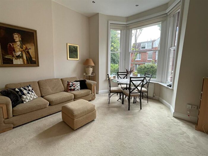 1 Bedroom Flat To Rent In Frognal, Hampstead, NW6