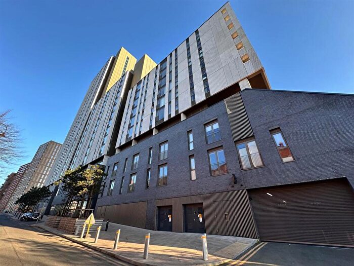 1 Bedroom Apartment To Rent In Oxygen Tower, Store Street, Manchester, M1