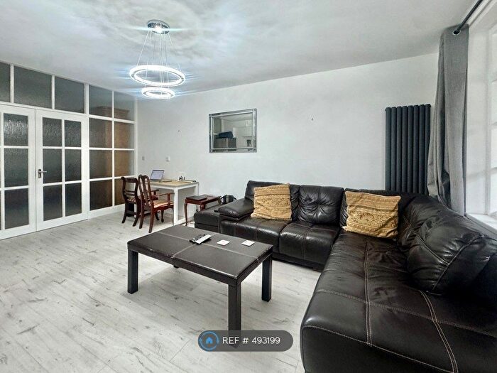 Studio To Rent In Pearson Park, Hull, HU5