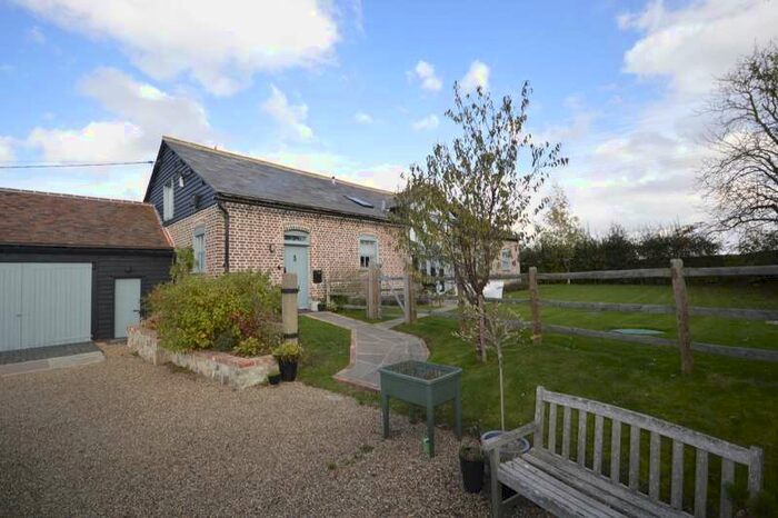 5 Bedroom Detached House To Rent In The Street, Upper Stoke, Rochester, Kent, ME3