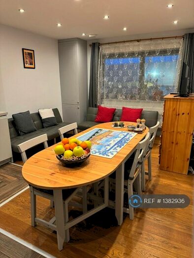 2 Bedroom Flat To Rent In Waterlea House, Enfield, EN3