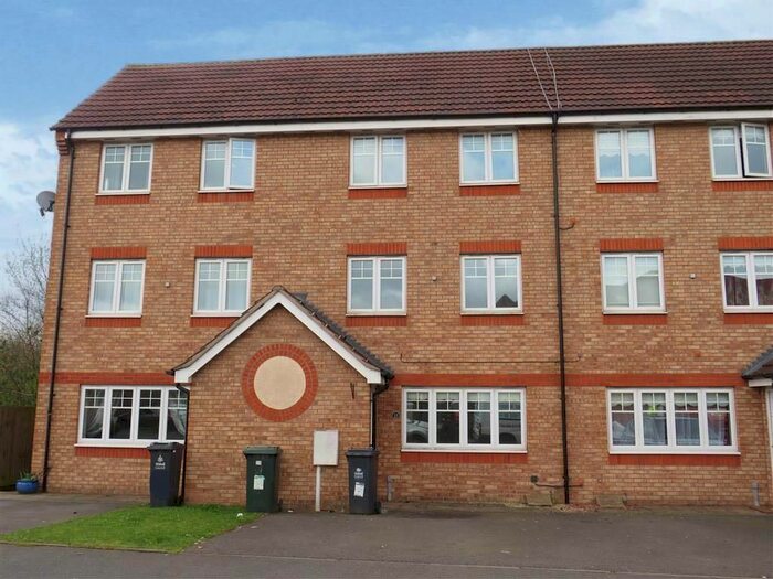 3 Bedroom Town House To Rent In Oberon Grove, Wednesbury WS10