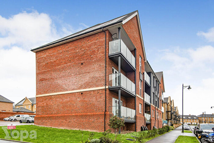 2 Bedroom Apartment For Sale In Ackers Drive, Swanscombe, DA10