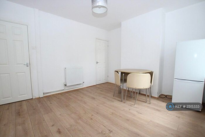 2 Bedroom Terraced House To Rent In Thorold Road, Chatham, ME5