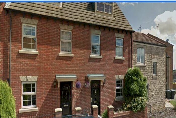 3 Bedroom Town House To Rent In Blue Mans Way, Rotherham, S60