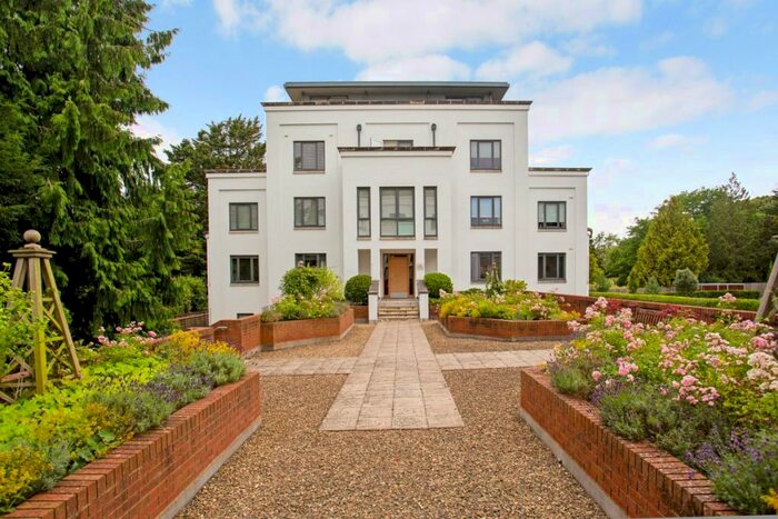 3 Bedroom Apartment To Rent In Pittville Place Cheltenham, GL52