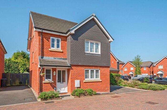4 Bedroom Detached House For Sale In Steeplechase Rise, Picket Twenty, Andover, SP11