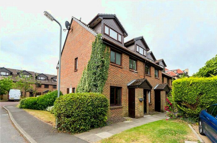 2 Bedroom Maisonette To Rent In Benwell Court, Sunbury-On-Thames, Surrey, TW16