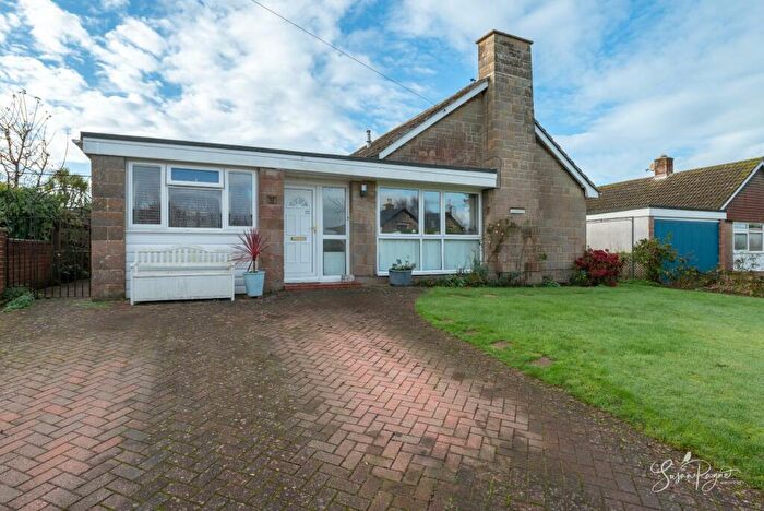 4 Bedroom Detached Bungalow For Sale In Brocks Copse Road, Wootton Bridge, Ryde, PO33