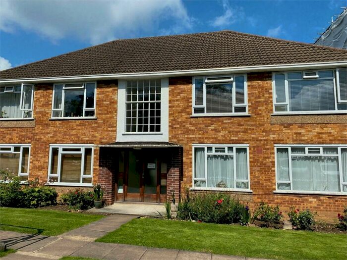 1 Bedroom Flat To Rent In Fairfield Close, London, N12