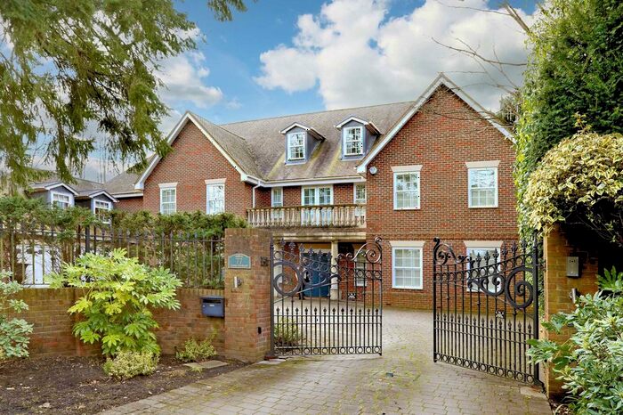 7 Bedroom Detached House To Rent In Penn Road, Beaconsfield, HP9