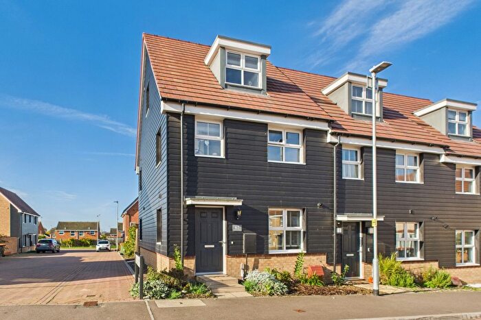 3 Bedroom End Terrace House For Sale In Rutherford Crescent, Leighton Buzzard, LU7