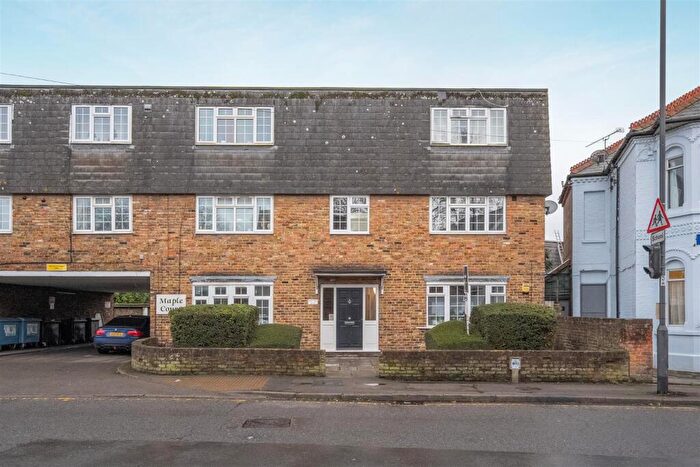 2 Bedroom Apartment For Sale In Maple Court, Windsor, SL4