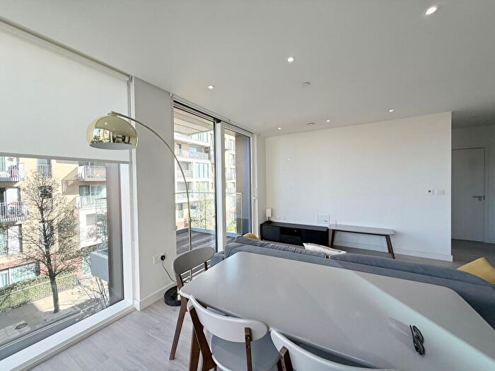 1 Bedroom Apartment To Rent In The Parkhouse, Manor House, N4