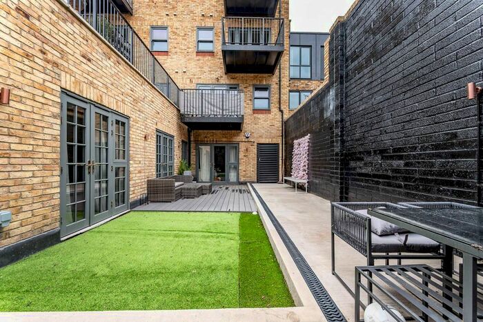 2 Bedroom Flat To Rent In The Grand, Grange Road, Bermondsey, London, SE1