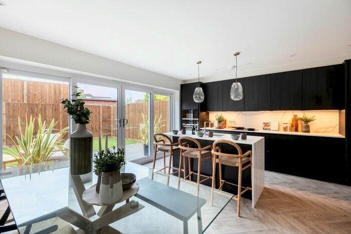 3 Bedroom Terraced House For Sale In Polo Mews, The Gallop, South Croydon, CR2