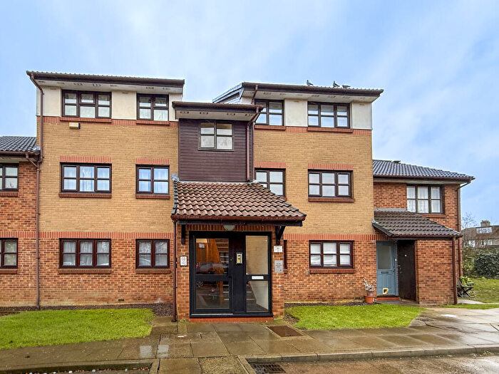 2 Bedroom Flat For Sale In Conifer Way, North Wembley, HA0