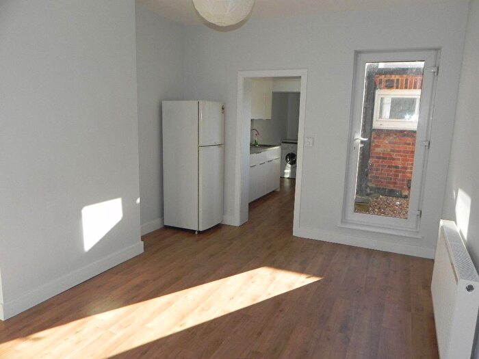 1 Bedroom Flat To Rent In Ludlow Road, Guildford, GU2