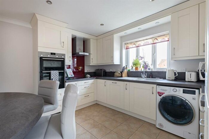4 Bedroom Detached House For Sale In Mill Road, Beccles, NR34