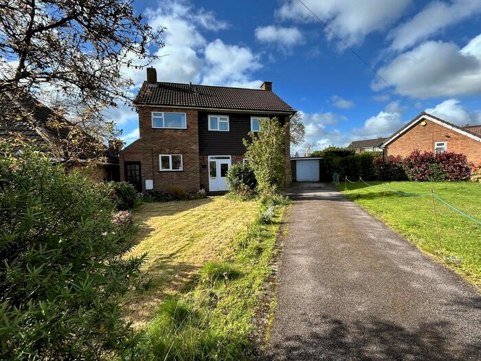 4 Bedroom Detached House For Sale In Newnham Rise, Shirley, Solihull, B90