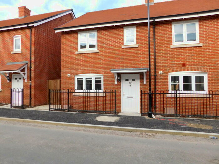 3 Bedroom End Of Terrace House To Rent In Orchard Mead, Berewood, PO7