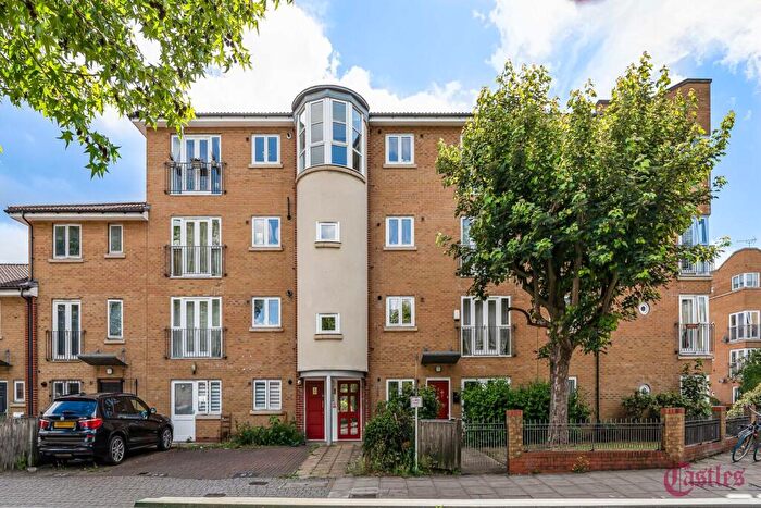 1 Bedroom Flat For Sale In Semley Gate, London, E9 - Photo 11