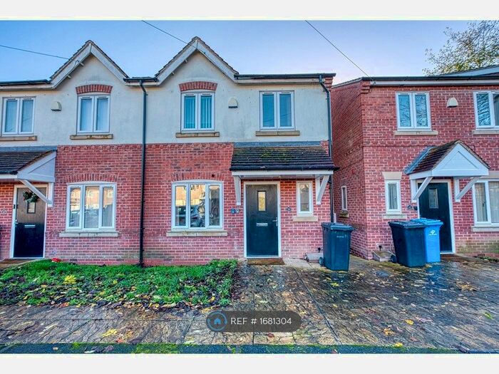 3 Bedroom Semi-Detached House To Rent In Hornsea Road, Derby, DE21