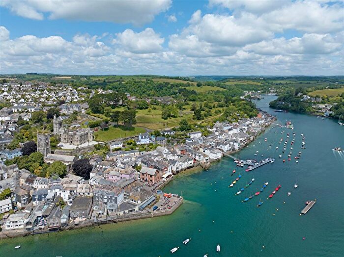 2 Bedroom Flat For Sale In Place Road, Fowey, PL23