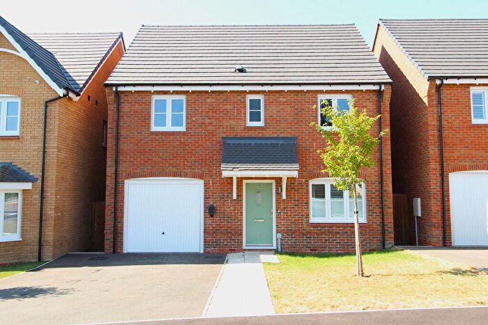 4 Bedroom Detached House For Sale In Meadow Edge, Sutton, SG19