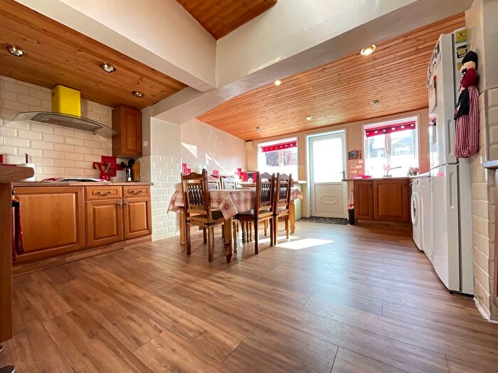 4 Bedroom Terraced House For Sale In Falsgrave Road, Scarborough, YO12