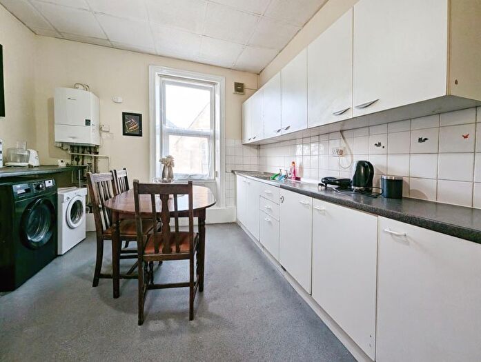 4 Bedroom Flat To Rent In Atkinson Road, Benwell, Newcastle Upon Tyne, NE4