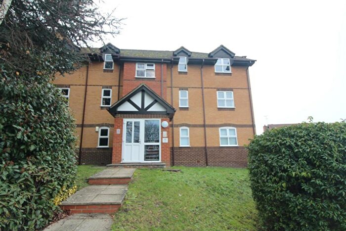 2 Bedroom Apartment To Rent In Waller Court, Caversham, Reading, RG4