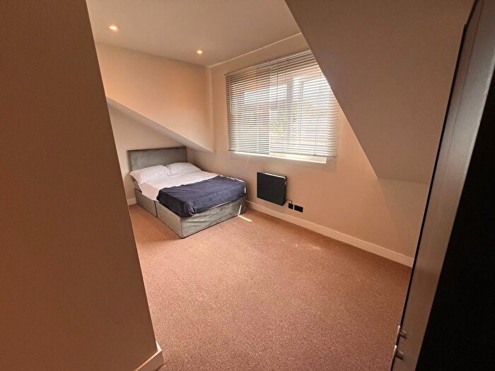 1 Bedroom Studio To Rent In St. James's Road, Croydon, CR0