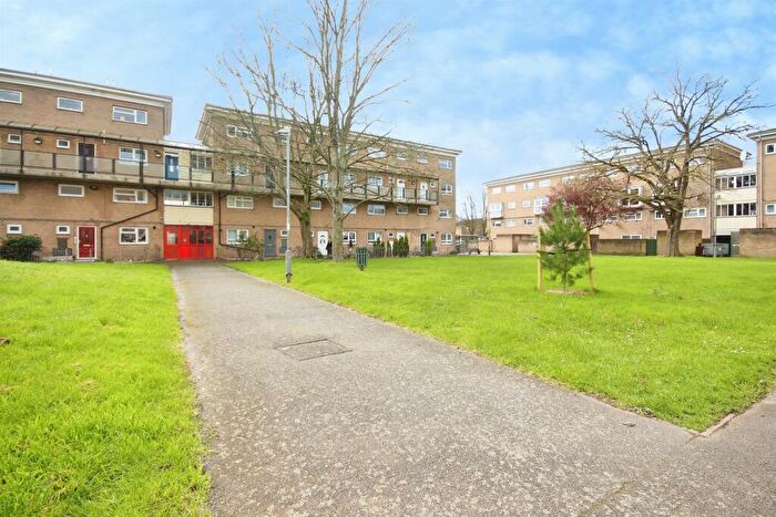 3 Bedroom Flat For Sale In Fallow Hill, Leamington Spa, CV31