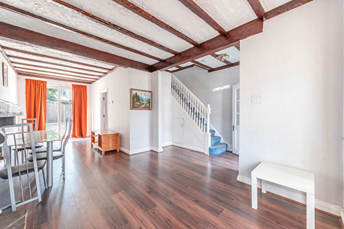 4 Bedroom End Of Terrace House To Rent In Masons Avenue, , Wealdstone, Harrow, HA3