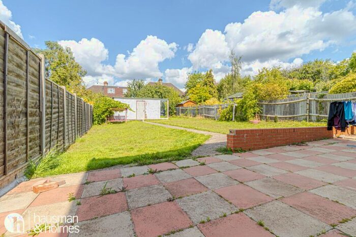 1 Bedroom Semi-Detached House To Rent In Ridge Hill, Golders Green, NW11