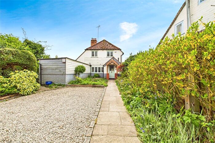 3 Bedroom Detached House For Sale In Pangbourne Hill, Pangbourne, Reading, Berkshire, RG8