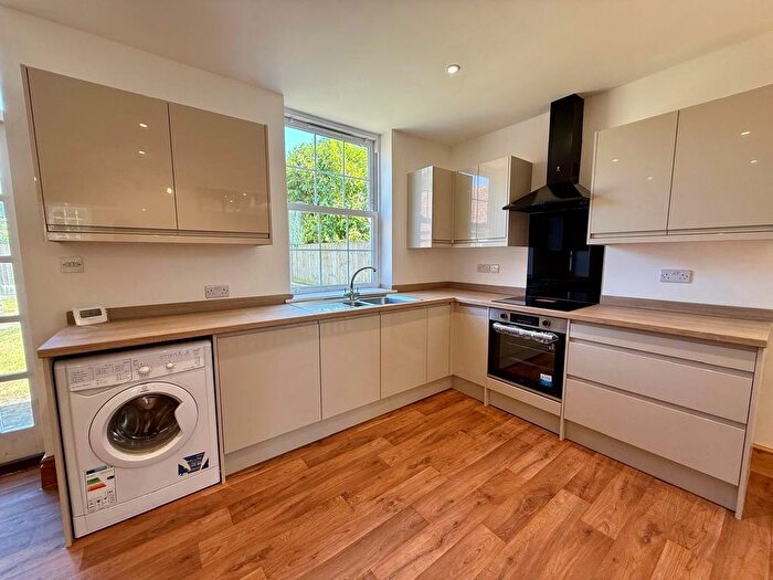 3 Bedroom Property To Rent In Spring Lane, Newark, NG23