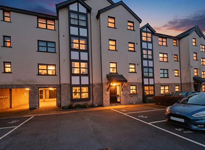 1 Bedroom Flat For Sale In Sandes Avenue, Sandes Court Sandes Avenue, LA9