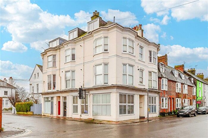 1 Bedroom Flat For Sale In Western Road, Lewes, East Sussex, BN7