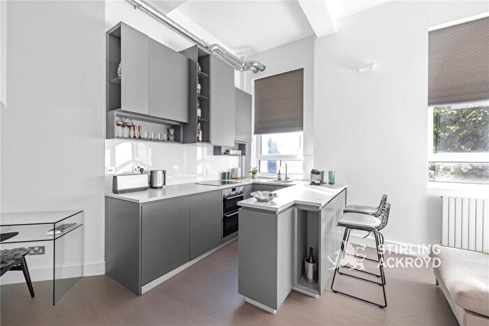 1 Bedroom Apartment To Rent In Bethnal Green Road, Bethnal Green, London, E2