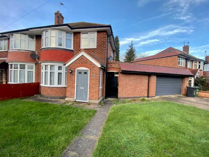 3 Bedroom House To Rent In Windmill Avenue, Birstall, LE4