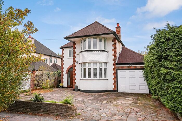 3 Bedroom Detached House For Sale In Holmwood Road, Cheam, SM2